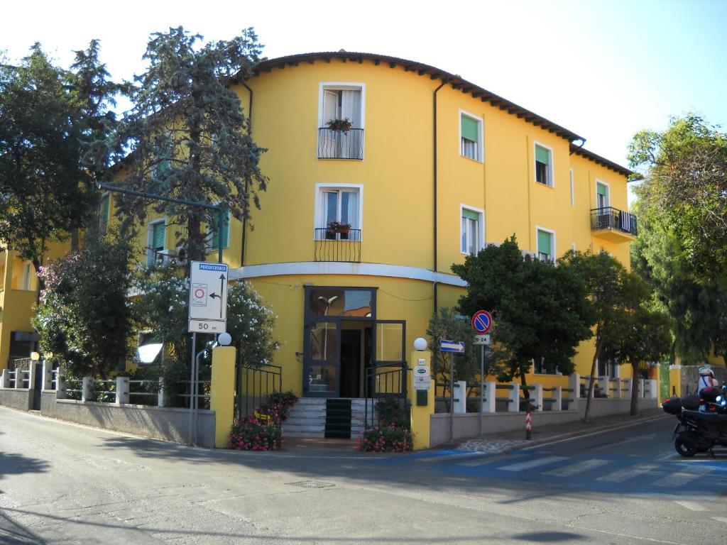 Hotel La Conchiglia Marciana Marina  Exterior photo